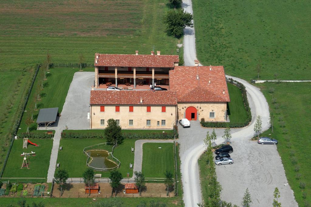 Agriturismo Cà Del Lupo Pallazzolo sullʼOglio Extérieur photo