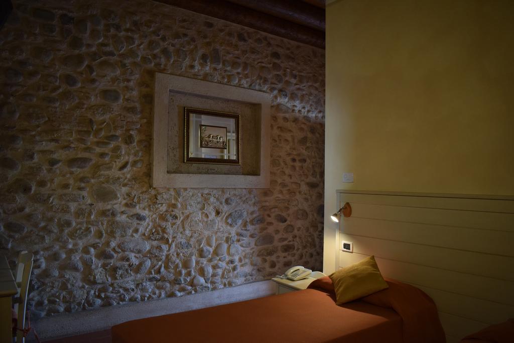 Agriturismo Cà Del Lupo Pallazzolo sullʼOglio Extérieur photo